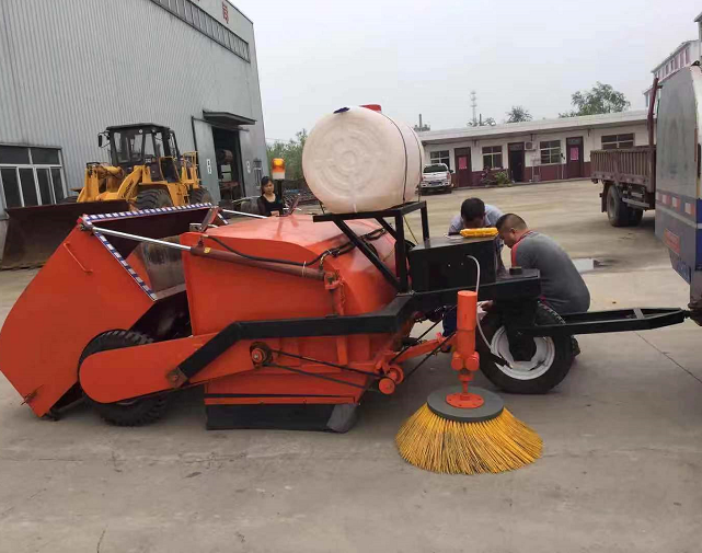 我公司主导产品为防眩网清洗机,护栏清洗机,道路清扫车,疏通机,高压水